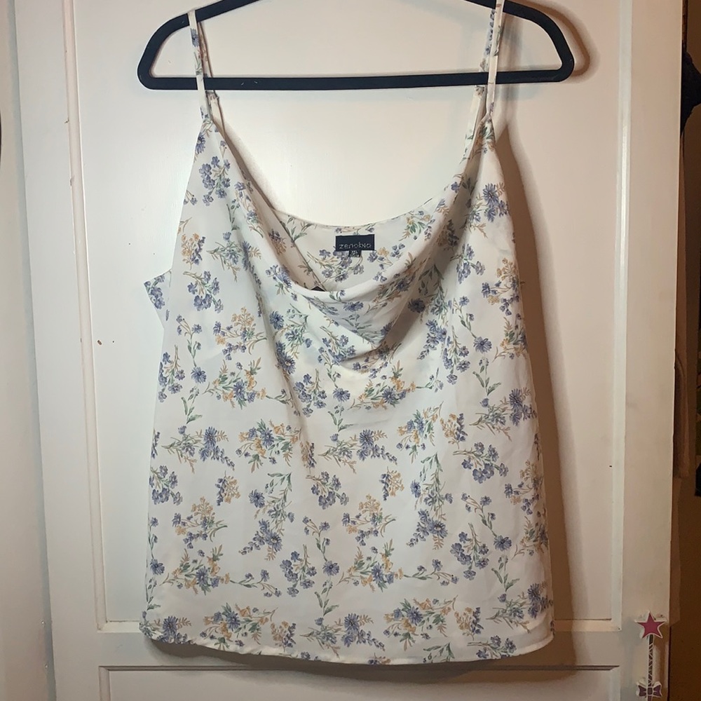Floral Tank Top 🍃